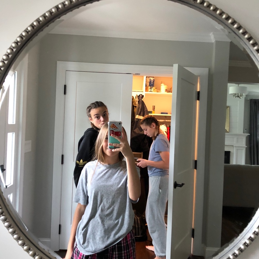 Meet your Posher, Juliette